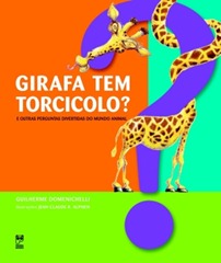 Girafa tem torcicolo