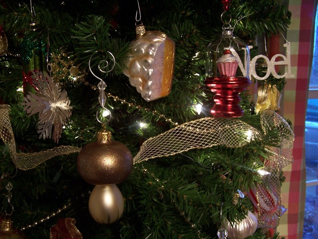 [Christmas Ornaments 016[3].jpg]