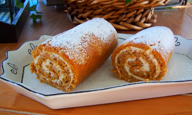 [Pumpkin Roll and Goodwill Art 007[1].jpg]
