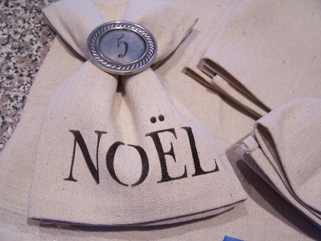 [Napkin with Noel 007[4].jpg]