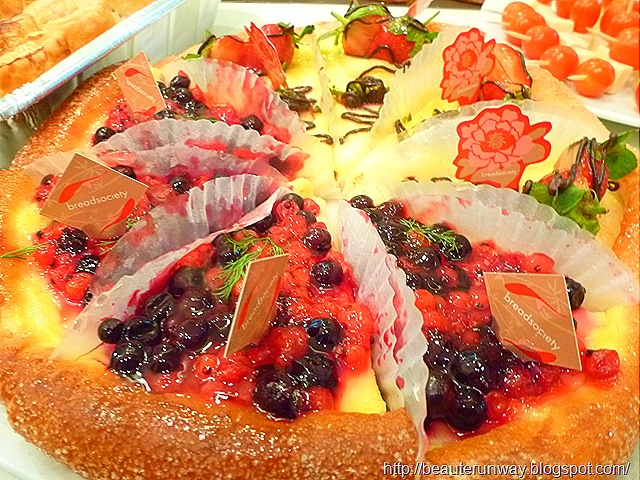 [berriestartsbreadsociety7.jpg]