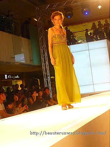 [MetroSpringSummerFashionShow118.jpg]