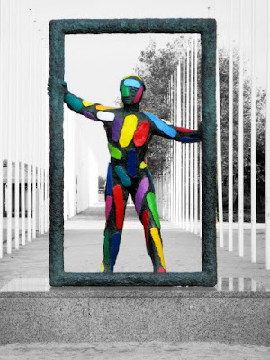 Mirò Statue - 365 photo paths