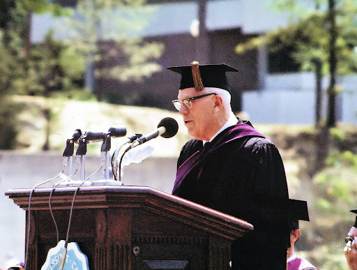 info on earl warren