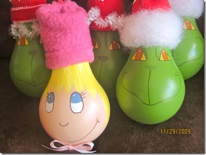 129692_29Nov09_grinch cindy_lou_who_lightbulbs 129692_29Nov09_grinch cindy_lou_who_lightbulbs