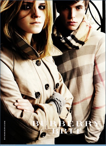 [70111_EmmaWatson_BurberryAutumn2009Campaign02_122_546lo[2].jpg]