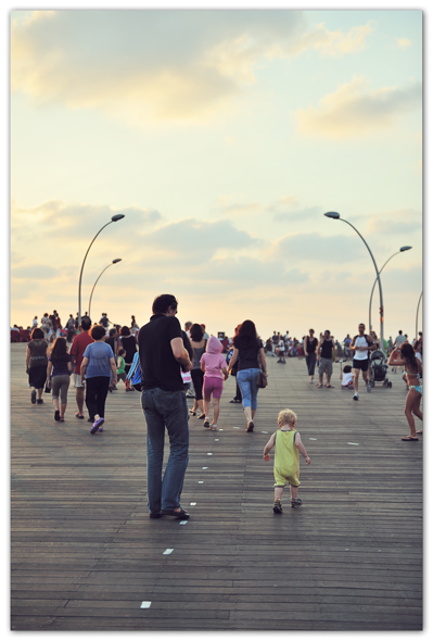 Солнечный круг, небо вокруг, это рисунок мальчишки!