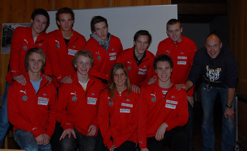 Team iCORE og Vebj�rn Rodal, Bak fra venstre, Andreas Roth, Vetle Aasland, H�vard Hildeskor, Christian Brun Nordby, Nick Jensen (DAN), Vebj�rn Rodal, fv: Vegard L�berg Gjelsvik, Johannes Alnes, Tonje H�gli Andersen og Thomas Roth 