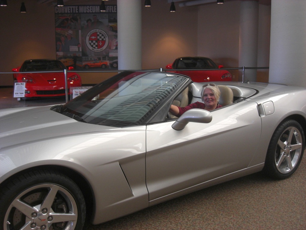 [Corvette Museum (2)[4].jpg]