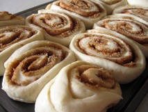 [cinnamon-rolls-2[3].jpg]