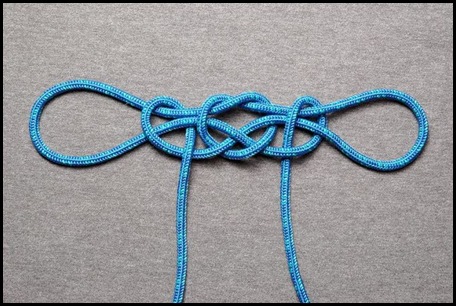 800px-Handcuff-knot-ABOK-1140-Hitch-finish