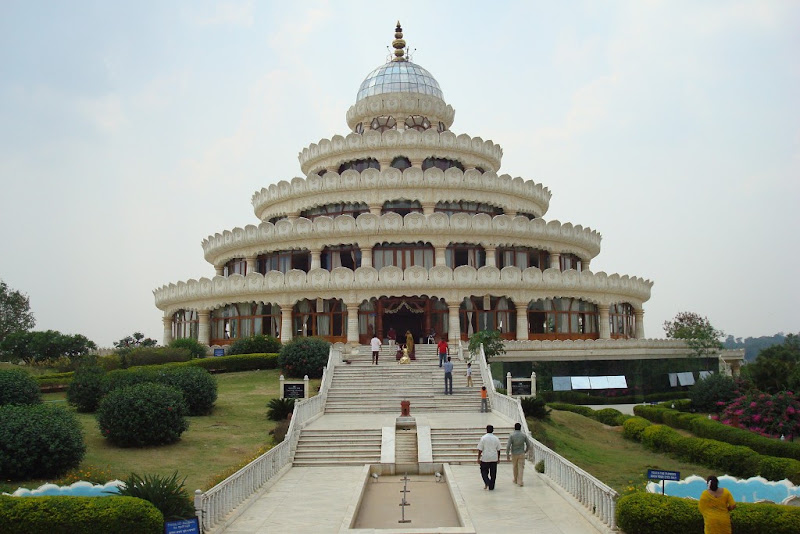 Vishalakshi Mantap at Art of Living