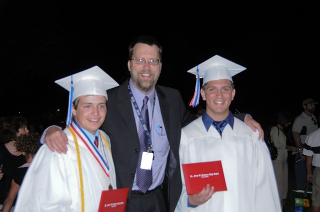 [Eric's Graduation 2009 (365 of 407)[2].jpg]