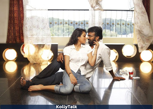 Mandhira Punnagai Movie stills 6