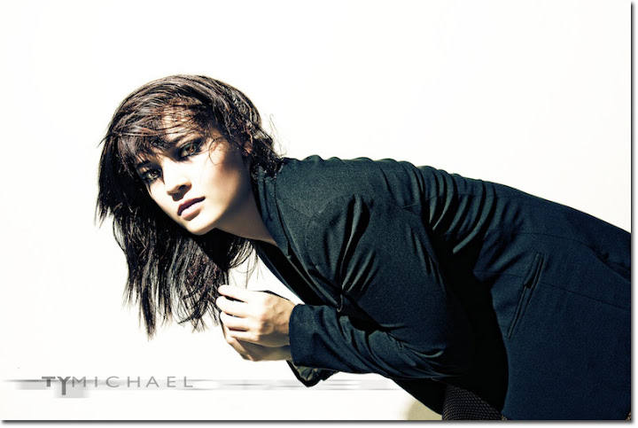 http://lh4.ggpht.com/_UfRPYZ-eM9o/TKsei7dRlCI/AAAAAAAABOY/i7iRmHcCnNs/s720/Veronica%20122Web.jpg