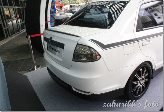 proton (16) proton (16)