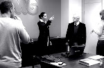 Frame do making of vídeo de treinamento Banco BMG.