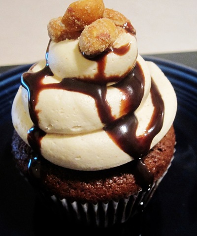 [PeanutButter Cup cupcake 12_edited-1[5].jpg]