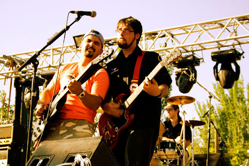 Bauer y Karmona haciendo el gilipollas en el TajoRock