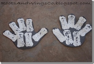 skeleton hands 2_thumb[1]