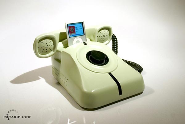 [rotariphone-ipod-dock[5].jpg]