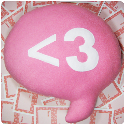 [chat_heart_pink_bknd[3].png]