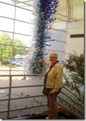 stlouisbotanicalmewithchihulyglass