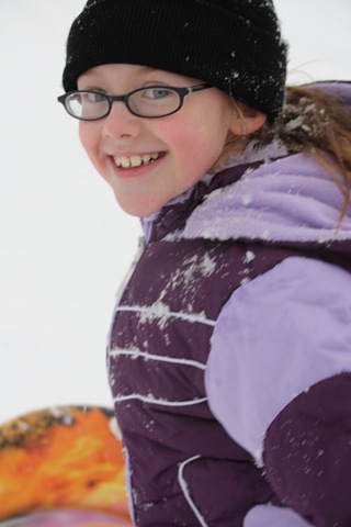 [12-30-09 sledding (30)[2].jpg]