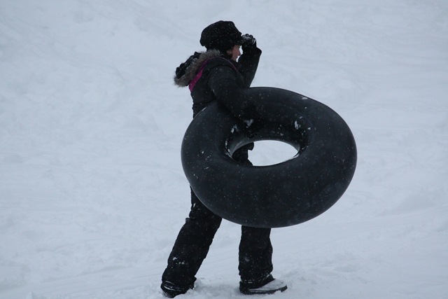 [12-30-09 sledding (125)[2].jpg]