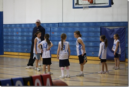 10-28-09 basketball - Chloe (2)