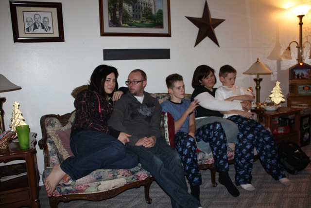 [12-24-09 Christmas eve - Peeks (22)[3].jpg]