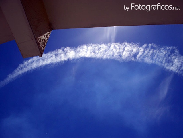 [Rastro de Avion[2].jpg]