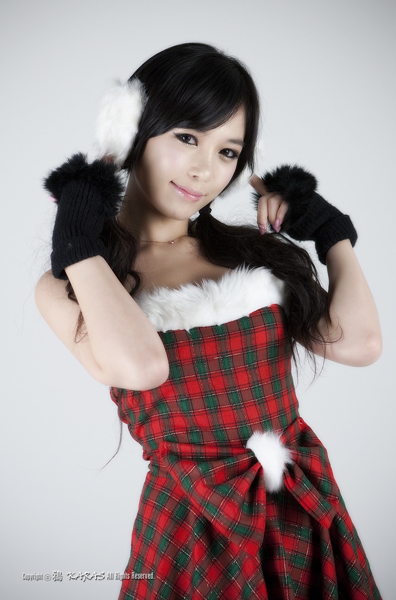 [Kim-In-Ae-Christmas-Dress-05[2].jpg]