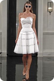 victoria_beckham_dresses___pasarela_647987532_320x480