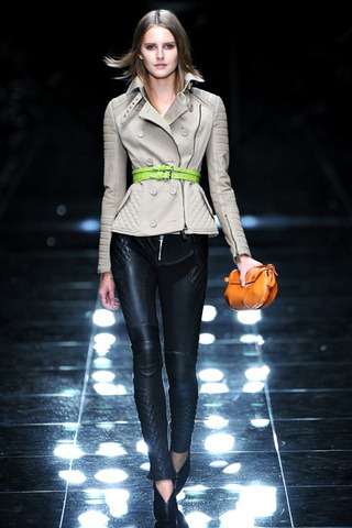 [burberry_prorsum___pasarela_752041779_320x480[4].jpg]