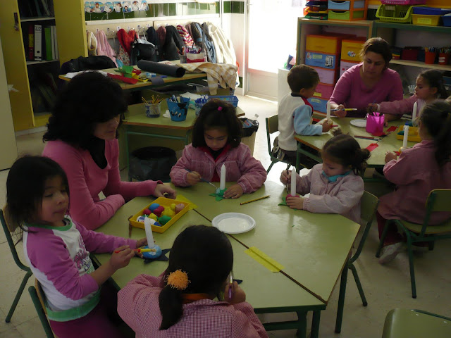 alumnos trabajando
