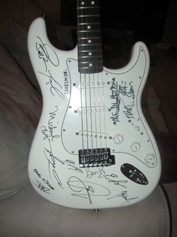 [guitar2[2].jpg]