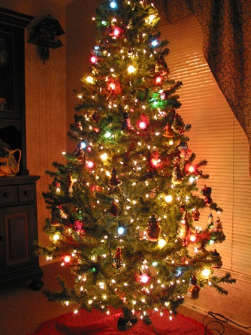 [christmas-tree[4].jpg]