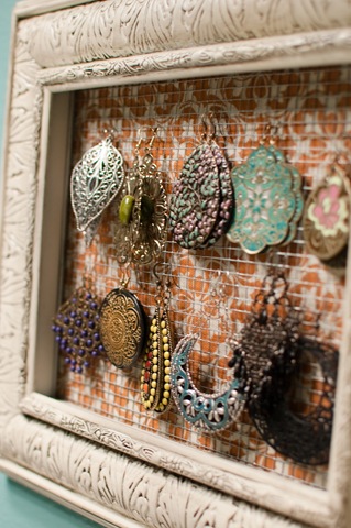 [earring frame10[4].jpg]