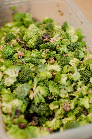 [broccolisalad4[4].jpg]