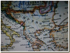 Mappa dell’Albania in cui il nome Grecia non figura da nessuna parte