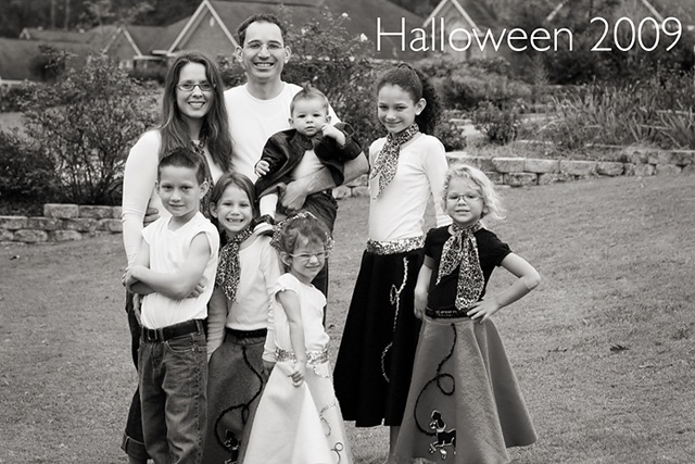 [Family picture halloween 2009 blog[7].jpg]