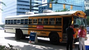 [schoolbus[3].jpg]