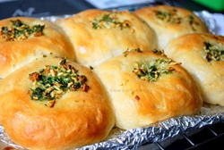 Oven fresh buns!!