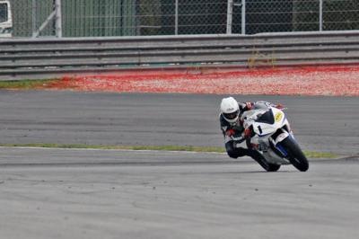 [DSC_0101edit_400x266[2].jpg]