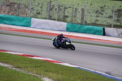 [IMG_0838_400x267[2].jpg]