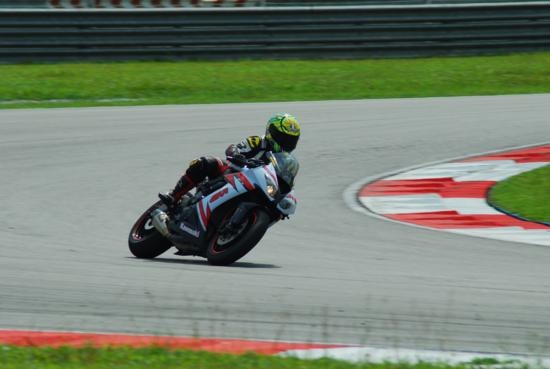 [DSC_0410_550x369[2].jpg]