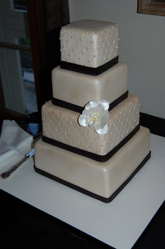 Cake Nouveau wedding cake