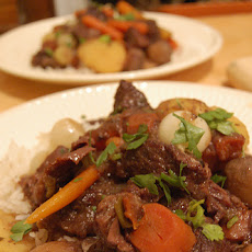 Boeuf En Daube - Classic French Beef Burgundy Stew (Bourguignon)