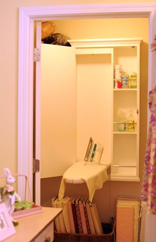 [Closet Ironing Board[3].jpg]
